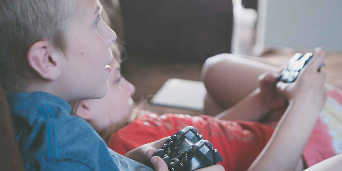 Two Kids Gaming